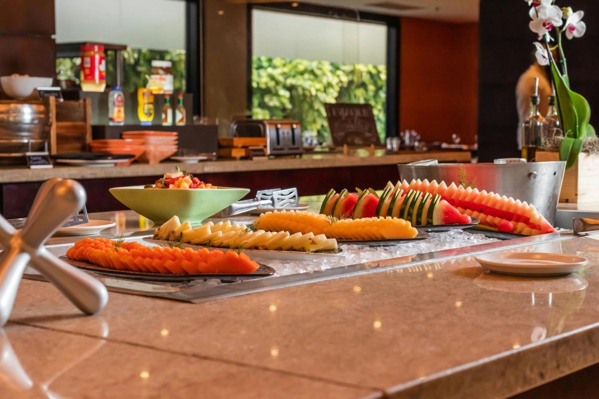 Renaissance Caracas La Castellana Hotel Екстер'єр фото